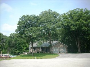 12100 Brock Ct, Carlinville, IL 62626