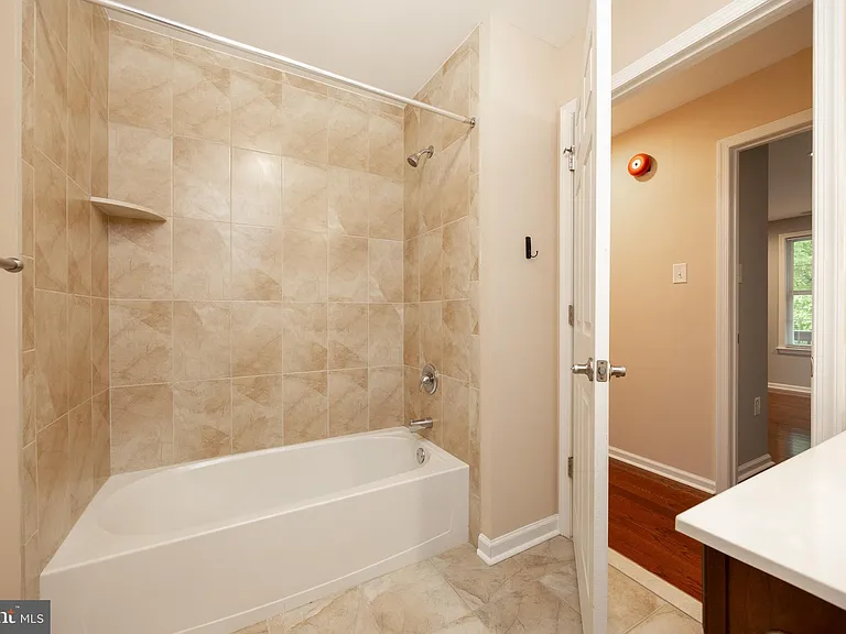 141 Stewarts Ct #307 — Photo 25