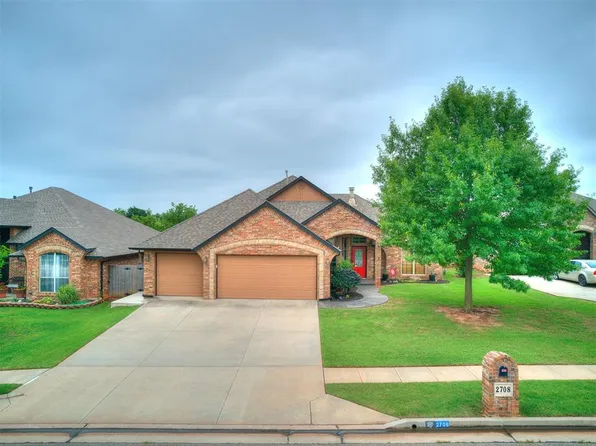2708 SE 39th St, Moore, OK 73160