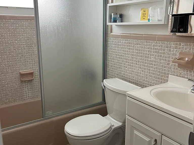 7959 Crespi Blvd #2 — Photo 10