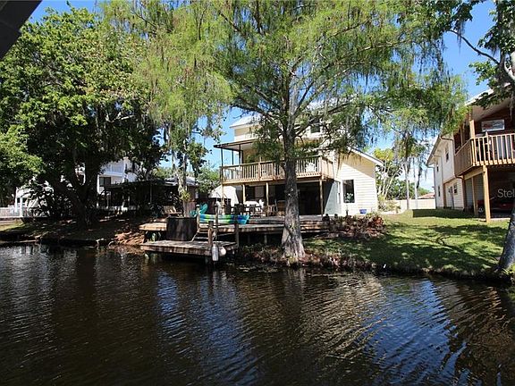 4th image of 3142 Mildred Dr