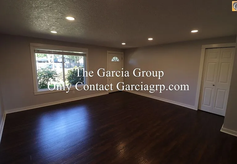 1102 NE Kathryn St — Photo 13