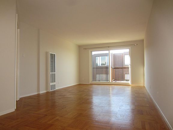 5th image of 1453 48th Ave