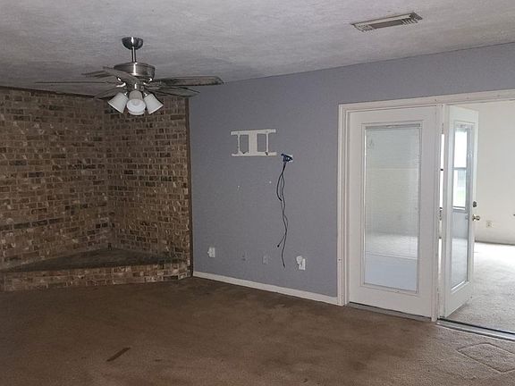 Additional Living Room