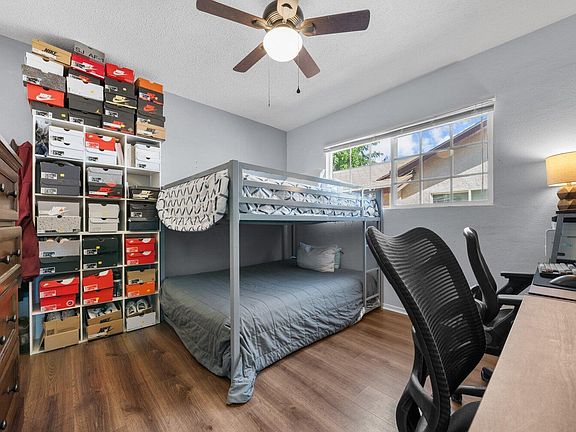 5th image of 43820 Kirkland Ave