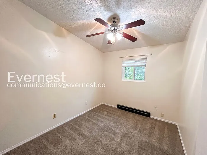 110 1/2 W Cheyenne Rd — Photo 11
