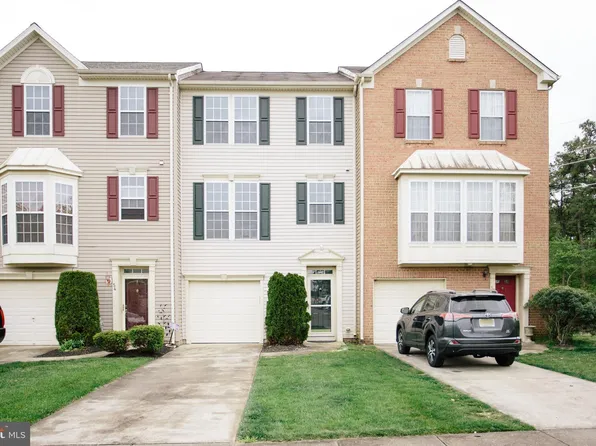 52 Colts Neck Dr, Sicklerville, NJ 08081