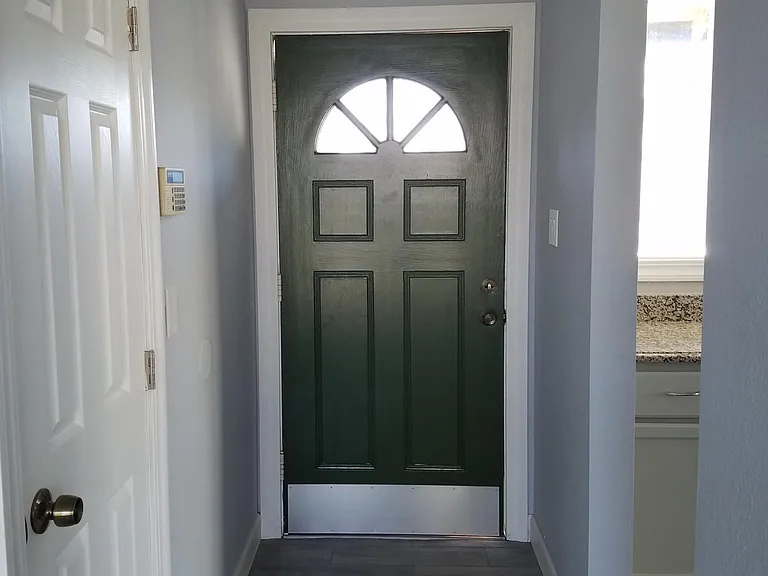 3144 Ida Dr — Photo 3