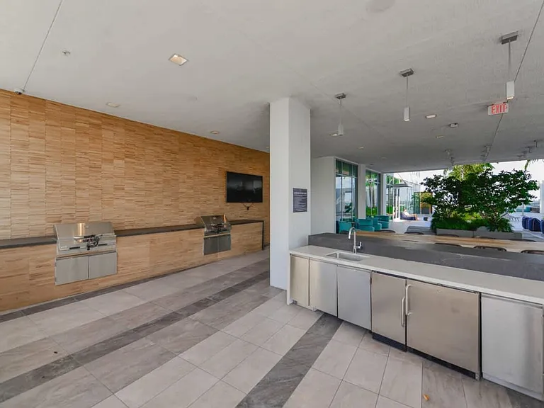 3900 Biscayne Boulevard Way #8-ID1032221P — Photo 59