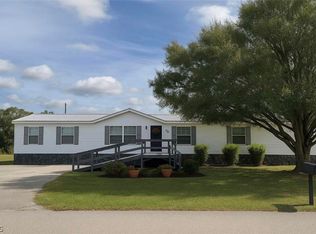 1086 Pine Ave, Moore Haven, FL 33471