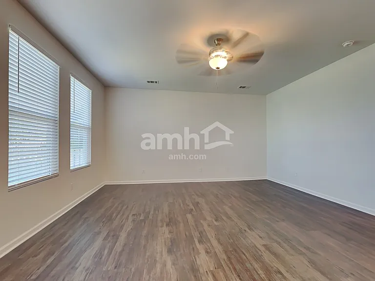 347 Southwilde Way — Photo 9