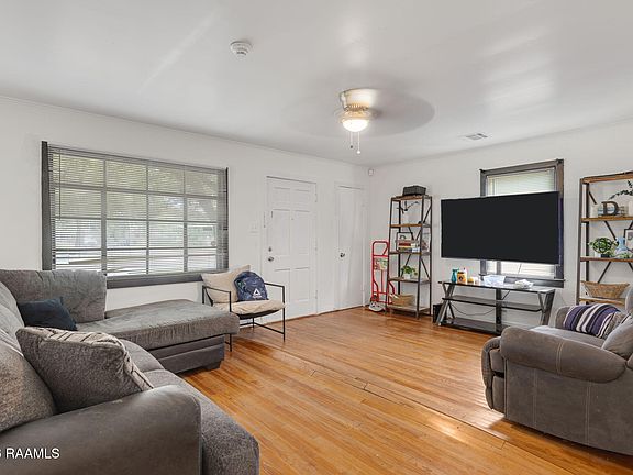 4th image of 612 Hacker St
