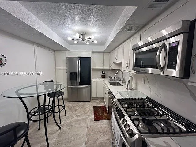 Parker Tower Condo — Photo 4