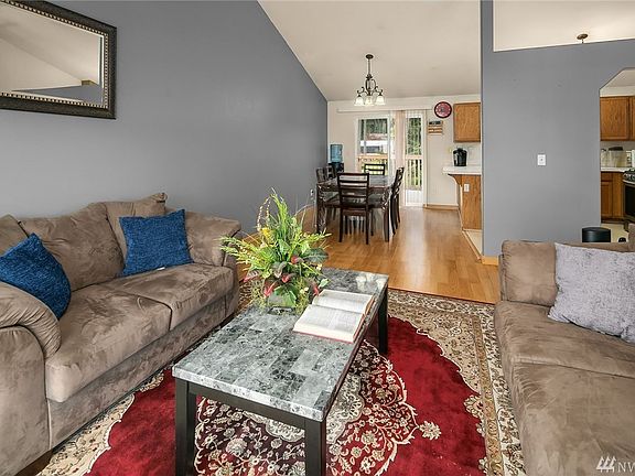 4th image of 7505 193rd Street Ct E