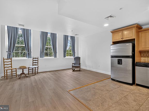 3rd image of 100 Aura Rd APT 208