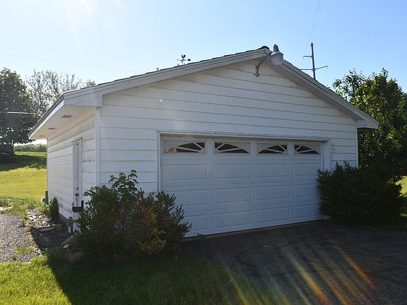 5th image of 750 N Stewart Rd