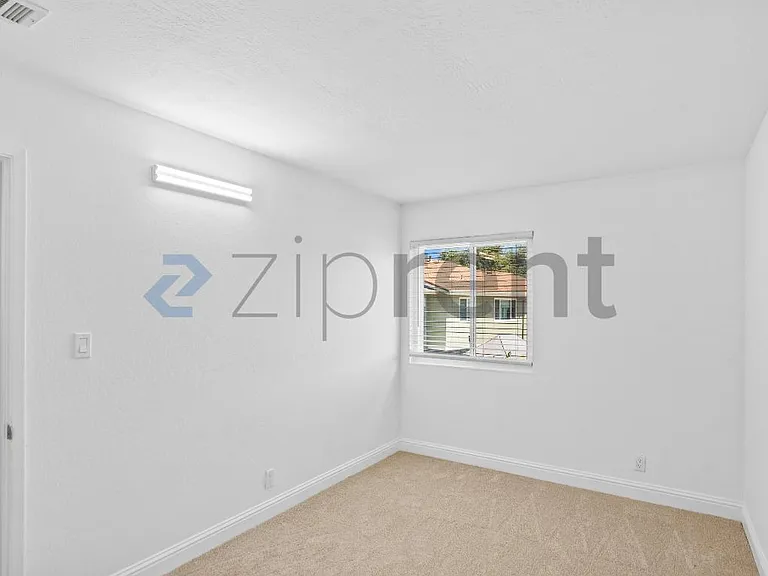 4880 Saginaw Cir — Photo 19