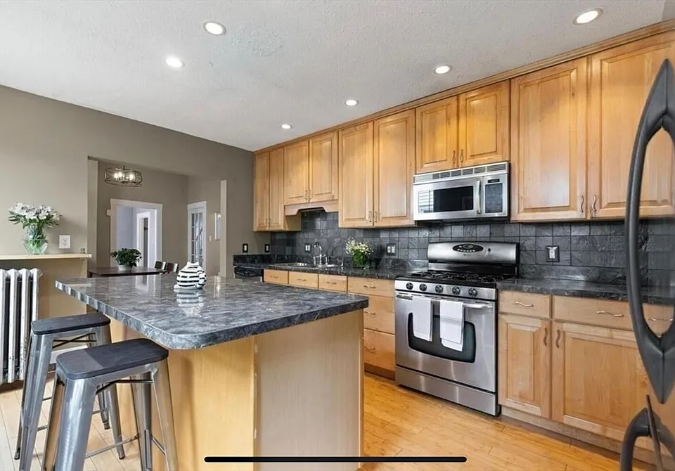 53 Franklin St #1