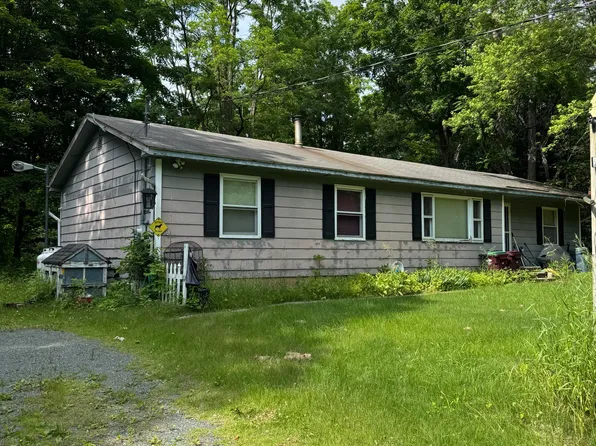 71 Tomhannock Road, Valley Falls, NY 12185