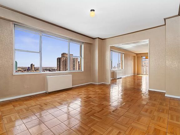 4th image of 303 E 57th St APT 28A