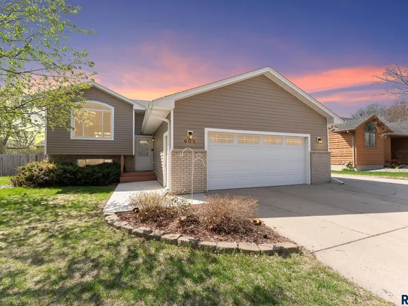 605 Quail Cir, Harrisburg, SD 57032