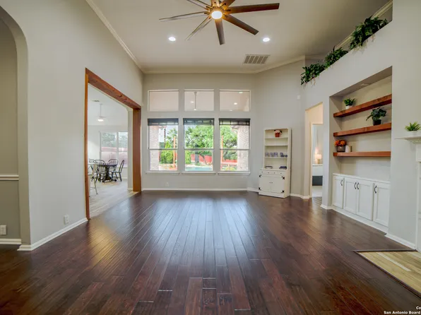 10611 Wind Walker, Helotes, TX 78023