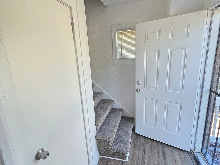 15757 Strathmoor St — Photo 23