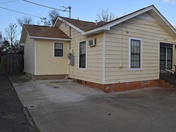 3rd image of 714 Madison St