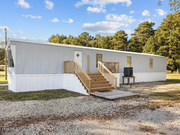 172 Hopkins Drive, Beaufort, NC 28516