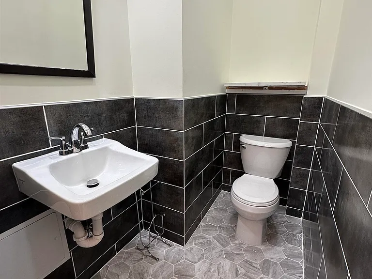 325 Central Ave #2 — Photo 11