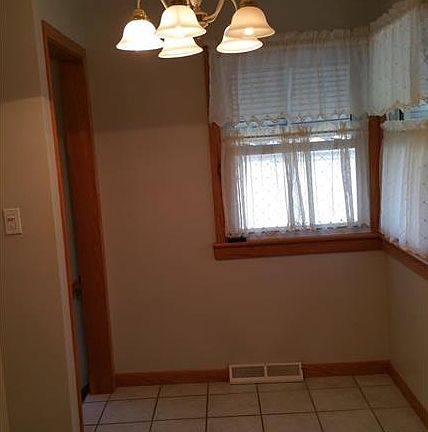 5th image of 11550 Schwab Dr