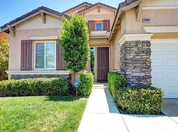 3rd image of 31887 Cedarhill Ln