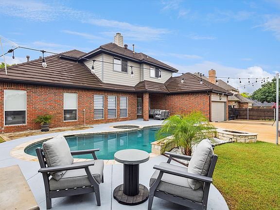 3rd image of 312 Springhill Dr