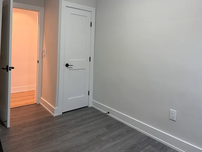 26 Main St #6 — Photo 10