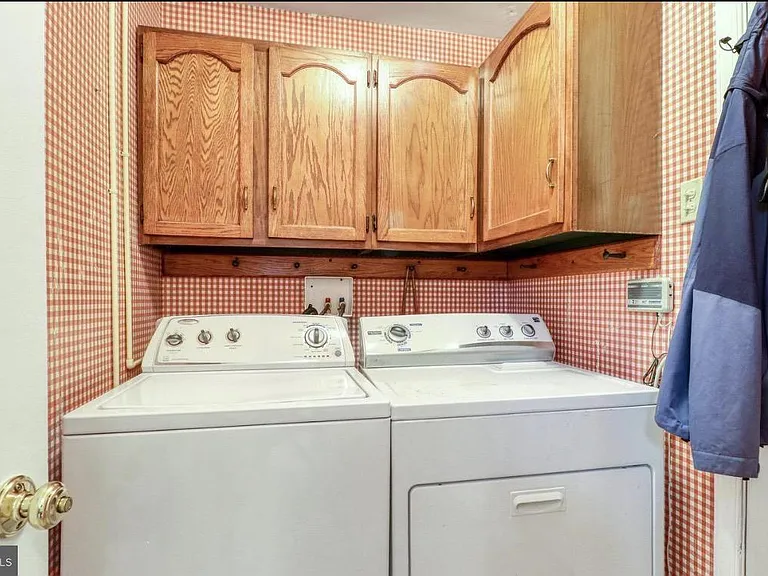 5012 Gainsborough Dr — Photo 7