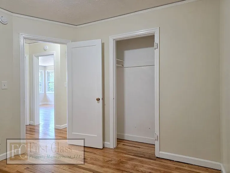 5725 N Montana Ave — Photo 11