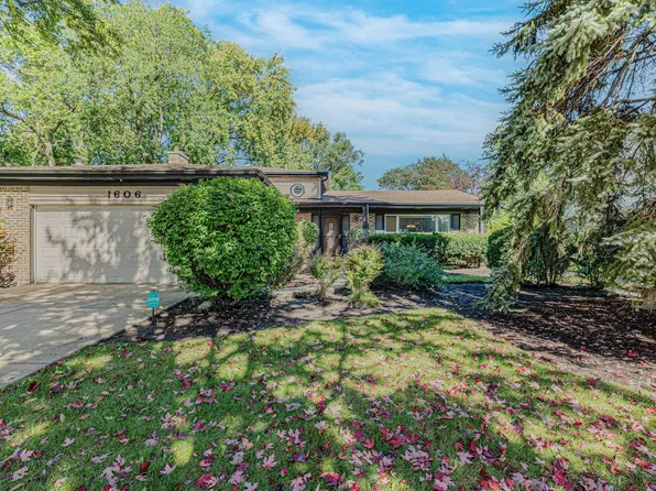 1606 E Waverly Ct, Arlington Heights, IL 60004