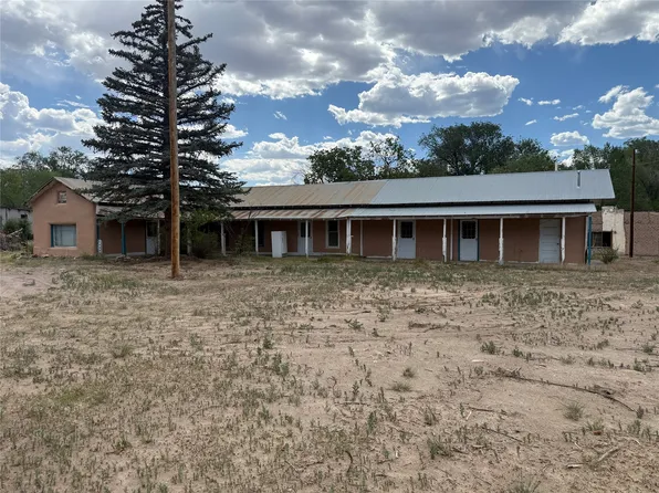 16 Los Banos Dr, Ojo Caliente, NM 87549
