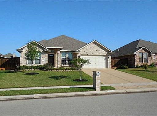 1st image of 915 Barchetta Dr