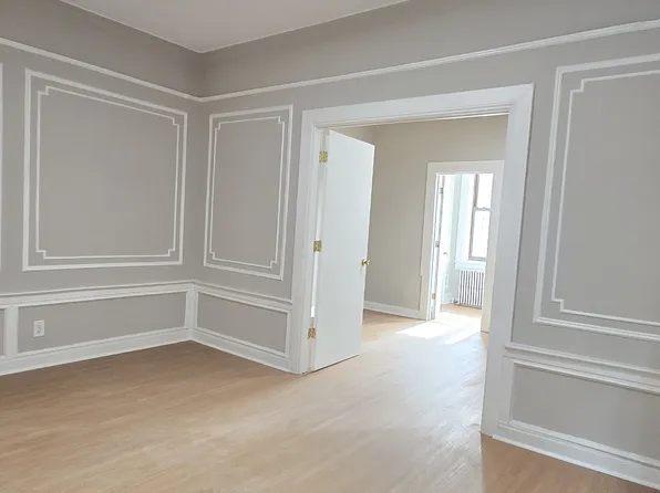 309 Rockaway Parkway image 1 of 21