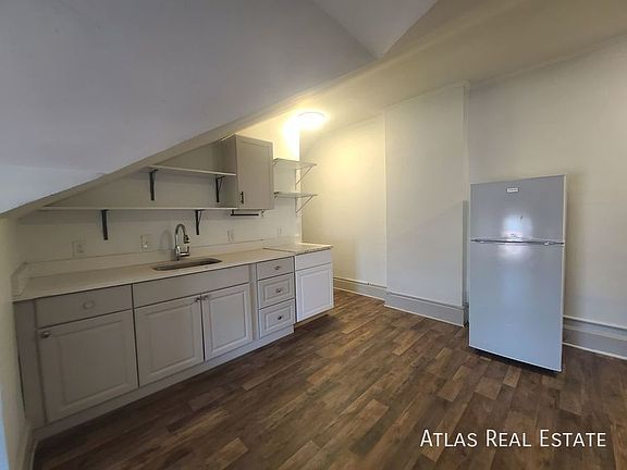 4th image of 1066 N Clarkson St APT 8