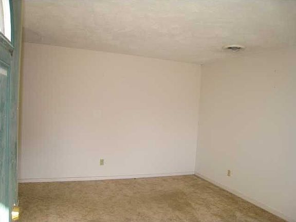 4th image of 111 Linda Dr