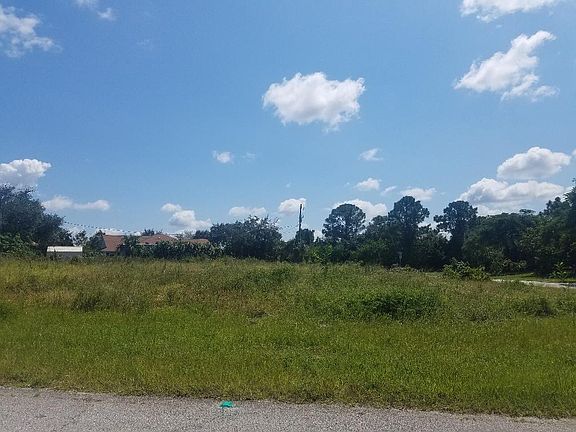 3rd image of 180 SW West Danville Circle