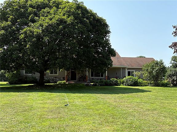 3rd image of 453 Palmer Rd