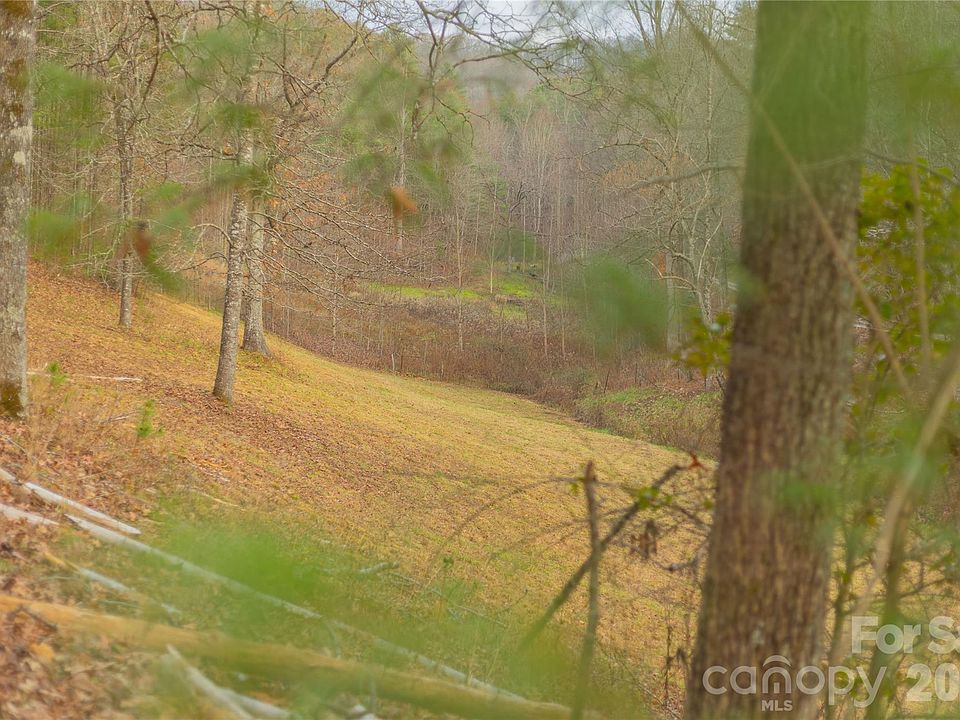 1st image of 104 Robin Ln