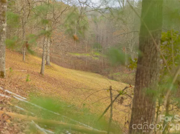 104 Robin Ln, Bryson City, NC 28713