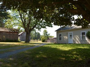 1090 N Hemlock Rd, Charlestown, NH 03603