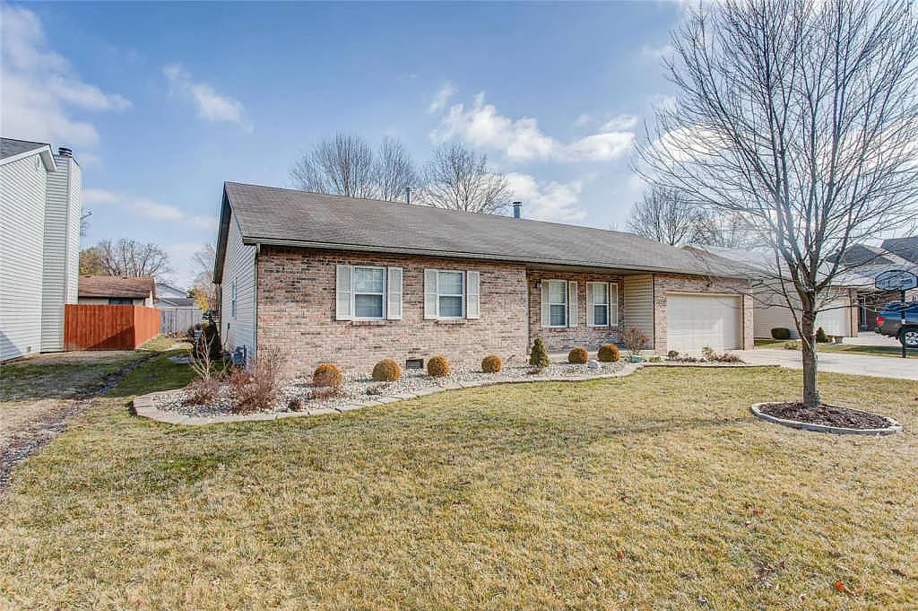 3912 Michael John Dr photo 1