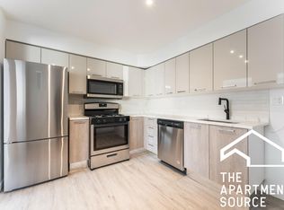 7621 N Sheridan Rd APT 2, Chicago, IL 60626
