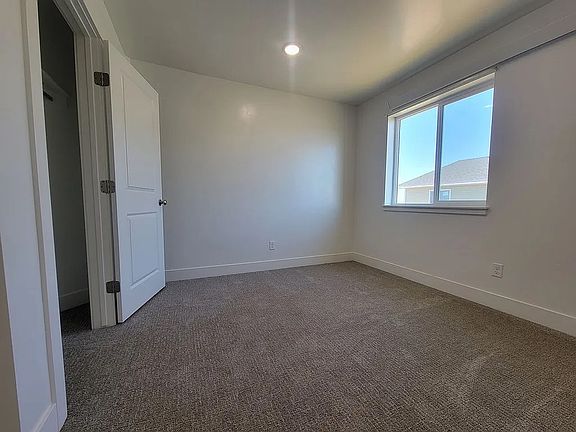 5th image of 5963 N Freedom Rd #2